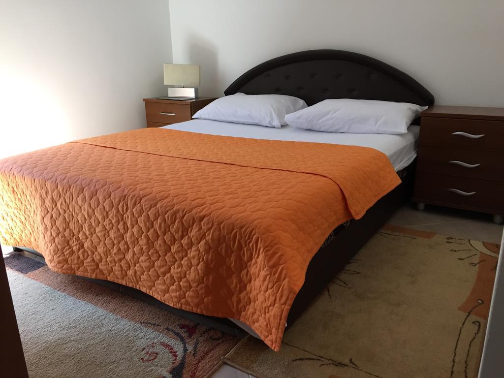 Apartments Ivan Petrovac Extérieur photo
